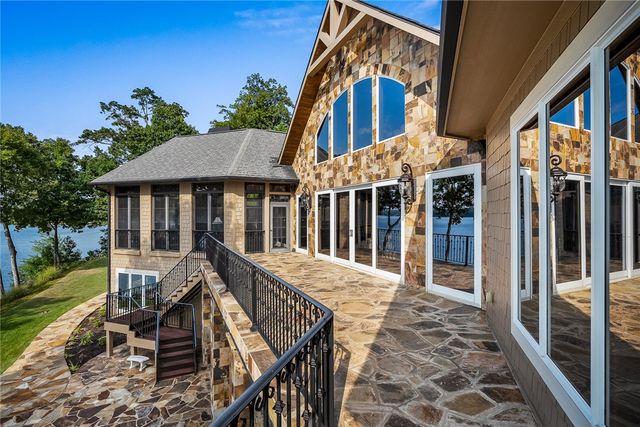 255 Mountain View Pointe Drive, Seneca, SC 29672