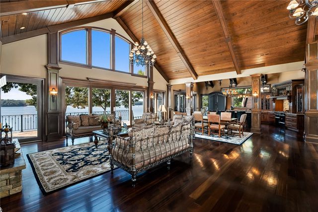 255 Mountain View Pointe Drive, Seneca, SC 29672