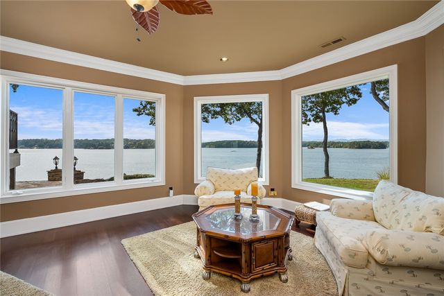 255 Mountain View Pointe Drive, Seneca, SC 29672