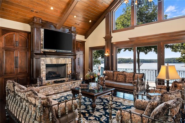 255 Mountain View Pointe Drive, Seneca, SC 29672