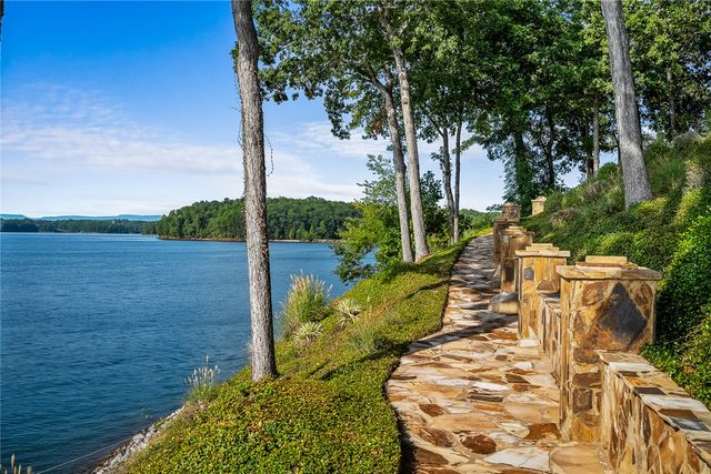 255 Mountain View Pointe Drive, Seneca, SC 29672