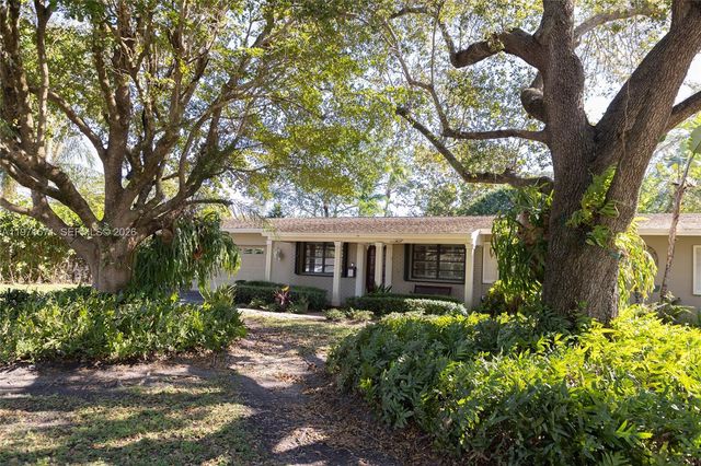 13125 SW 83rd Ave, Pinecrest, FL 33156