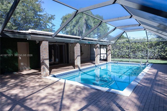 13125 SW 83rd Ave, Pinecrest, FL 33156