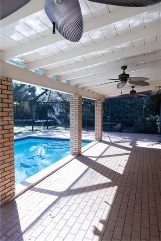 13125 SW 83rd Ave, Pinecrest, FL 33156