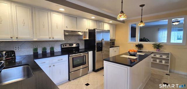 112 Willard Terrace, Stamford, CT 06903