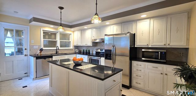 112 Willard Terrace, Stamford, CT 06903