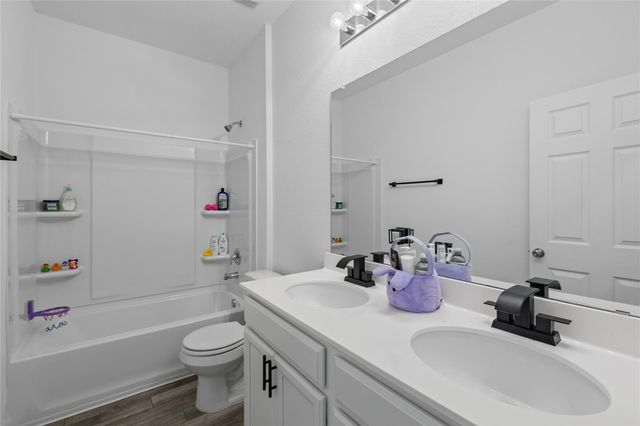 332 Harper LN, Georgetown, TX 78626