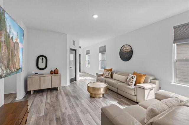 332 Harper LN, Georgetown, TX 78626