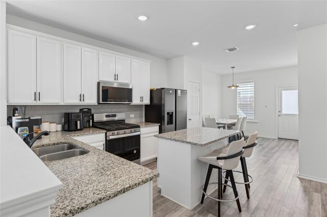332 Harper LN, Georgetown, TX 78626