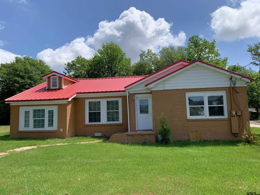 1007 S Palestine St, Athens, TX 75751