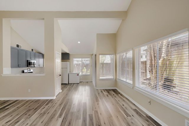 18558 Meadows Way Drive, Houston, TX 77084