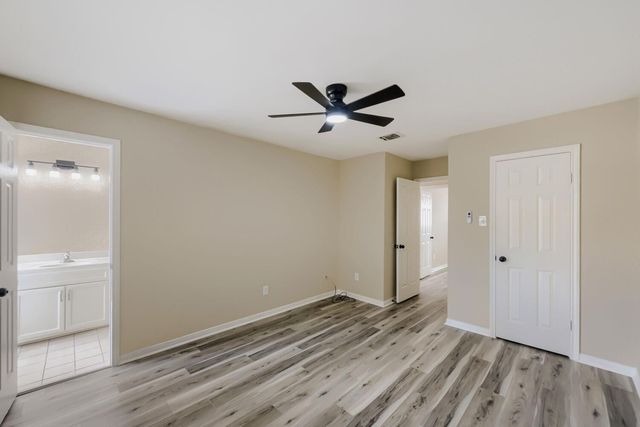 18558 Meadows Way Drive, Houston, TX 77084
