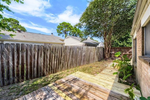 18558 Meadows Way Drive, Houston, TX 77084