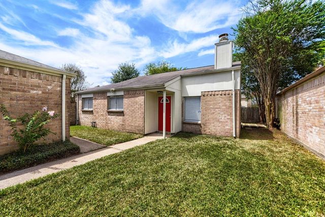 18558 Meadows Way Drive, Houston, TX 77084
