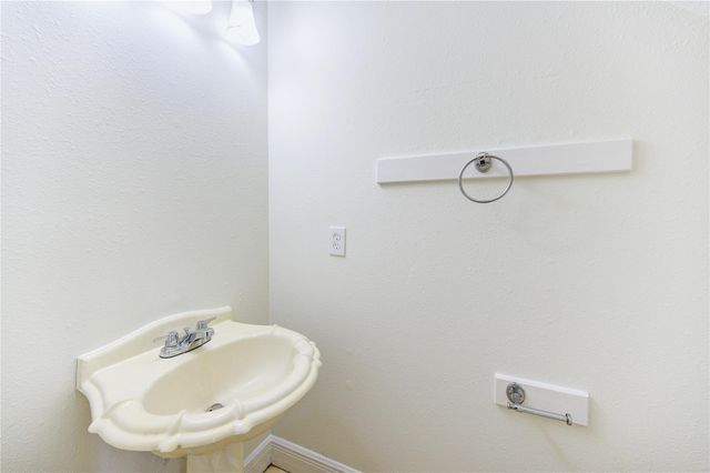 15926 Mission Glen Drive, Houston, TX 77083