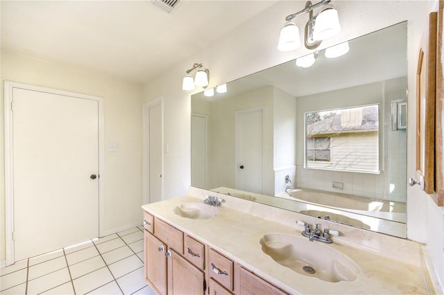 15926 Mission Glen Drive, Houston, TX 77083