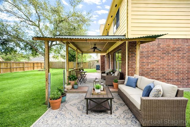 15926 Mission Glen Drive, Houston, TX 77083