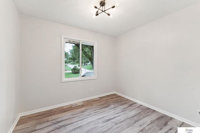 7907 Jaynes Street, Omaha, NE 68134