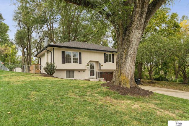 7907 Jaynes Street, Omaha, NE 68134