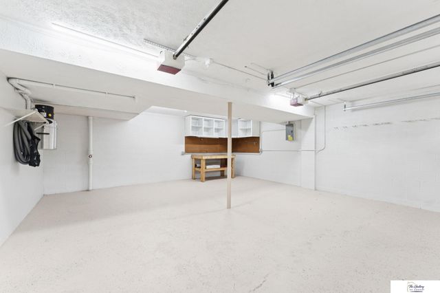 7907 Jaynes Street, Omaha, NE 68134