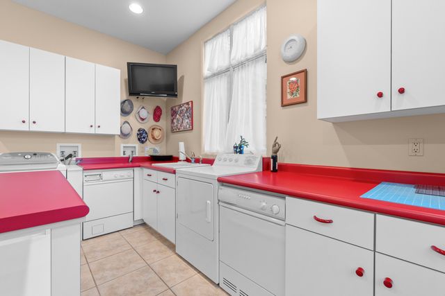 6800 S LAKOTA RIDGE LN, Columbia, MO 65203