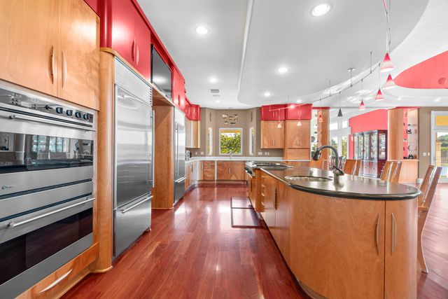 6800 S LAKOTA RIDGE LN, Columbia, MO 65203