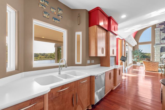 6800 S LAKOTA RIDGE LN, Columbia, MO 65203