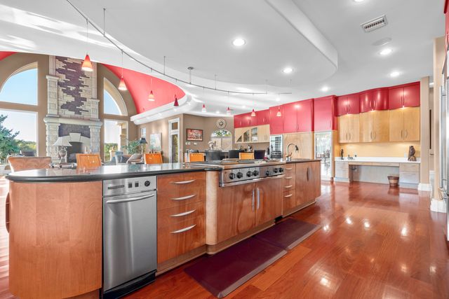 6800 S LAKOTA RIDGE LN, Columbia, MO 65203