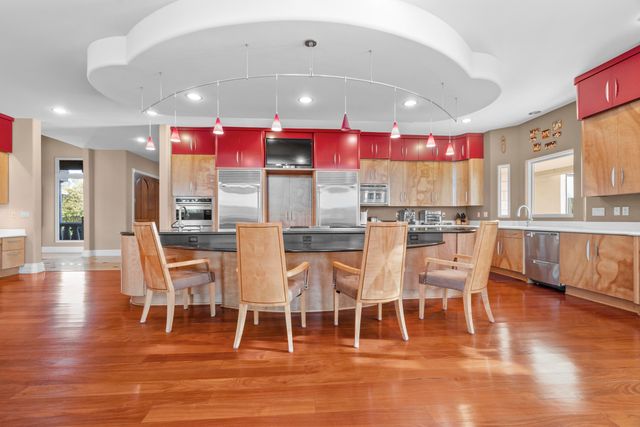6800 S LAKOTA RIDGE LN, Columbia, MO 65203
