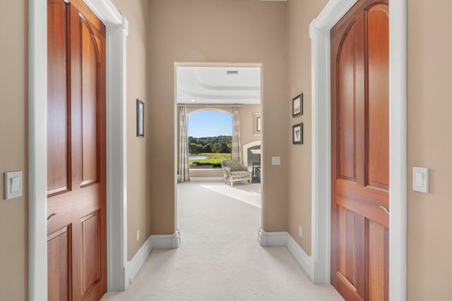 6800 S LAKOTA RIDGE LN, Columbia, MO 65203