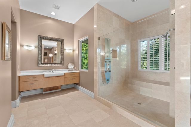 6800 S LAKOTA RIDGE LN, Columbia, MO 65203