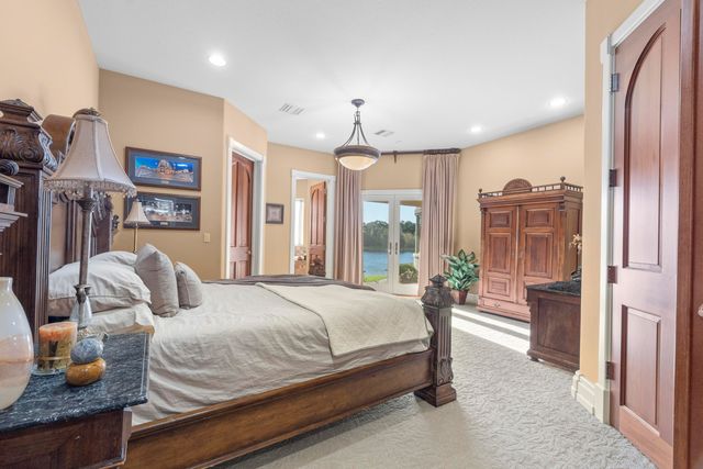 6800 S LAKOTA RIDGE LN, Columbia, MO 65203