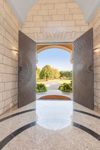 6800 S LAKOTA RIDGE LN, Columbia, MO 65203