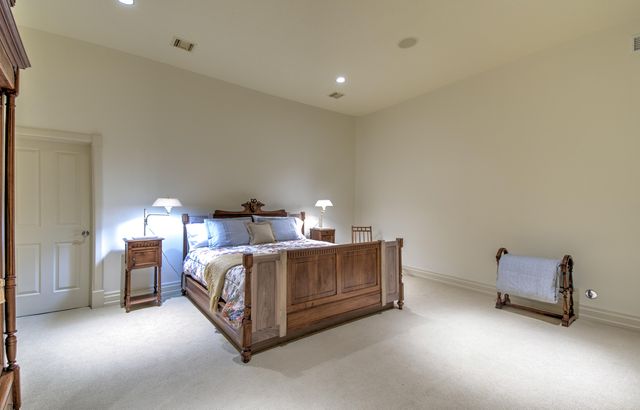 6800 S LAKOTA RIDGE LN, Columbia, MO 65203