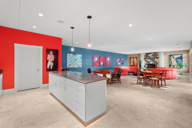 6800 S LAKOTA RIDGE LN, Columbia, MO 65203
