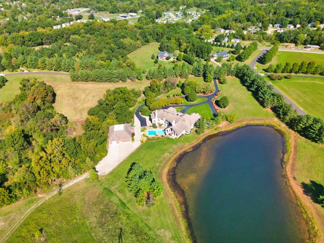 6800 S LAKOTA RIDGE LN, Columbia, MO 65203