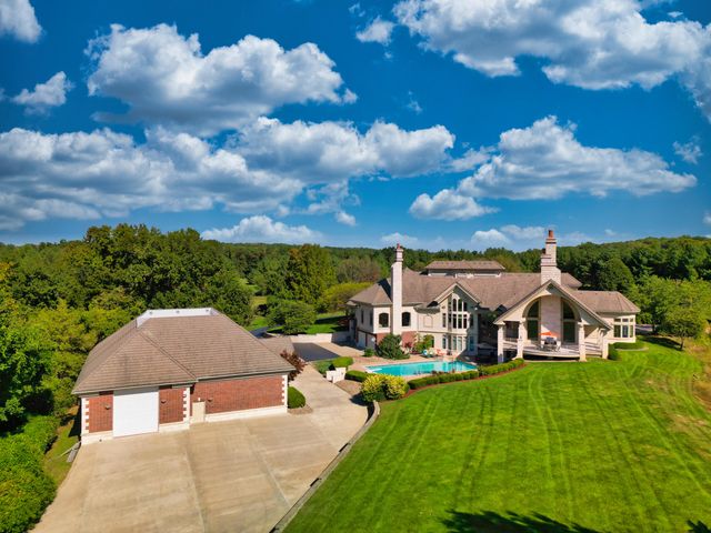 6800 S LAKOTA RIDGE LN, Columbia, MO 65203