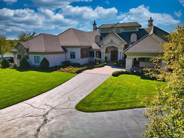 6800 S LAKOTA RIDGE LN, Columbia, MO 65203