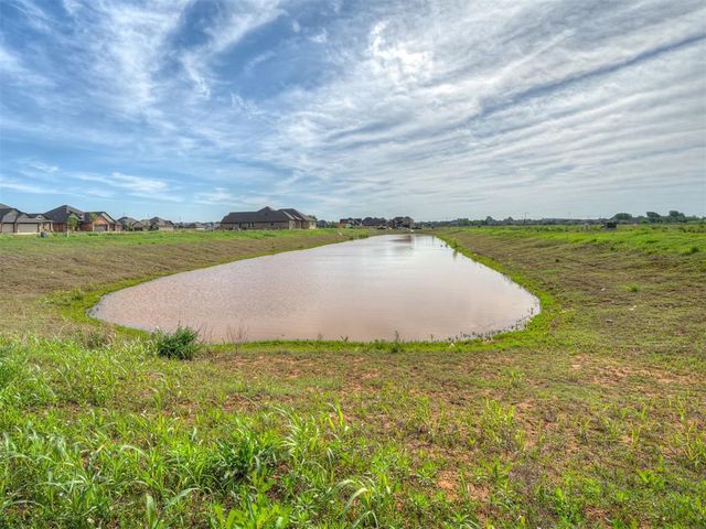16105 Navarra Way, Oklahoma City, OK 73170
