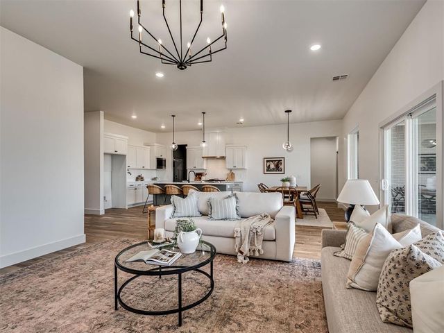 16105 Navarra Way, Oklahoma City, OK 73170