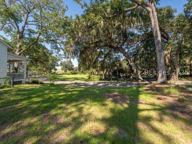 38 W Haven, Beaufort, SC 29906