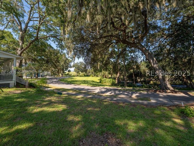 38 W Haven, Beaufort, SC 29906