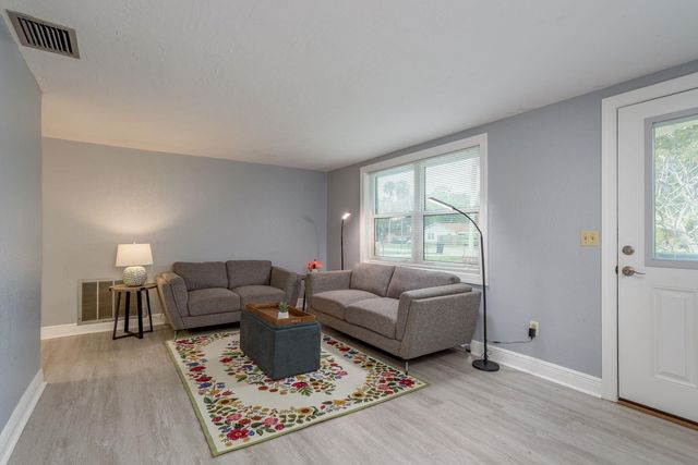 7730 CHAPEL AVENUE, Port Richey, FL 34668