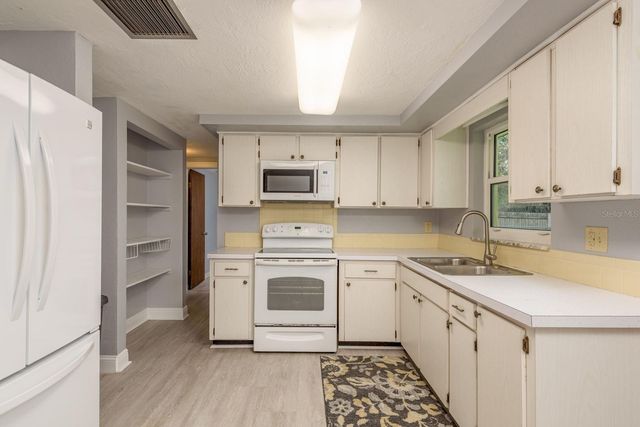 7730 CHAPEL AVENUE, Port Richey, FL 34668