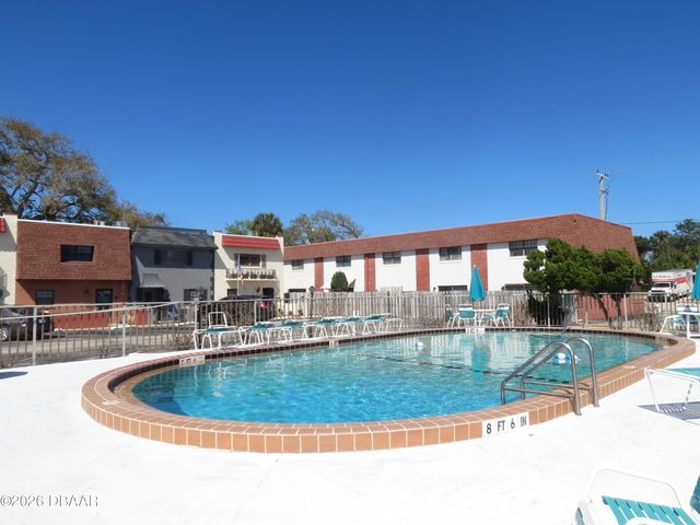625 N Halifax Ave Apt 6, Daytona Beach, FL 32118