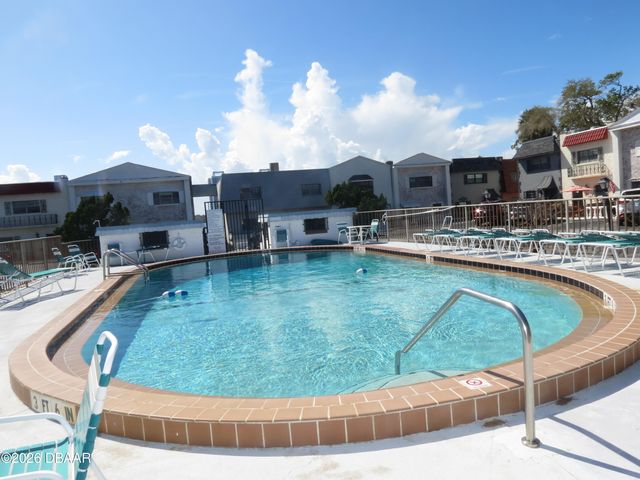 625 N Halifax Ave Apt 6, Daytona Beach, FL 32118