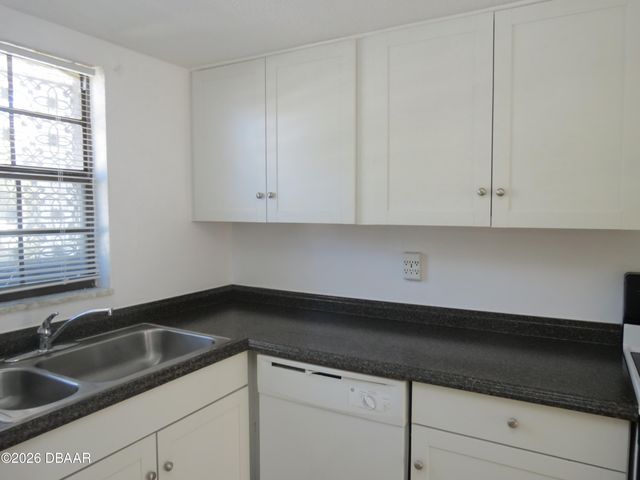625 N Halifax Ave Apt 6, Daytona Beach, FL 32118