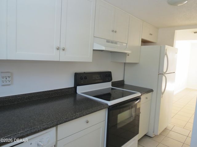 625 N Halifax Ave Apt 6, Daytona Beach, FL 32118