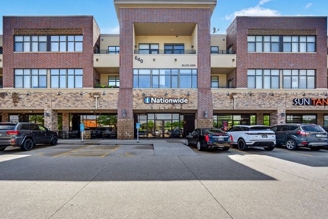 640 S 50th Street 2204, West Des Moines, IA 50265