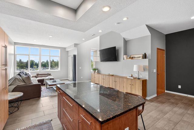 640 S 50th Street 2204, West Des Moines, IA 50265
